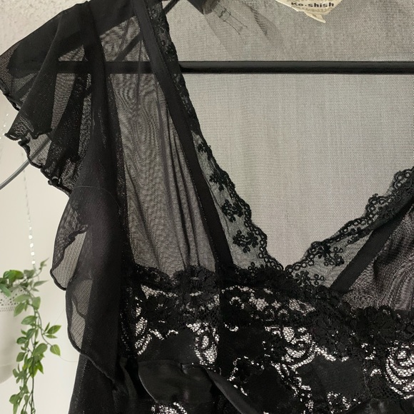 Lace top - Picture 2 of 3